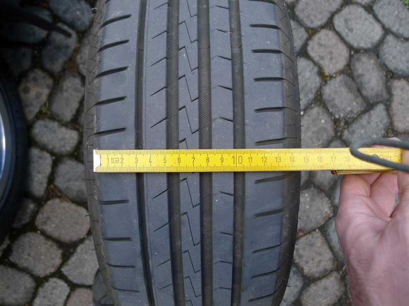 alt (Andere).JPG (179.44 KiB) 218090 mal betrachtet Vredestein Sportrac5 175/65 R14