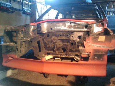 IMAG0031.jpg (86.54 KiB) 47007 mal betrachtet Mittelteil mal schnell mit der Flex rausgetrennt, um Platz zu haben