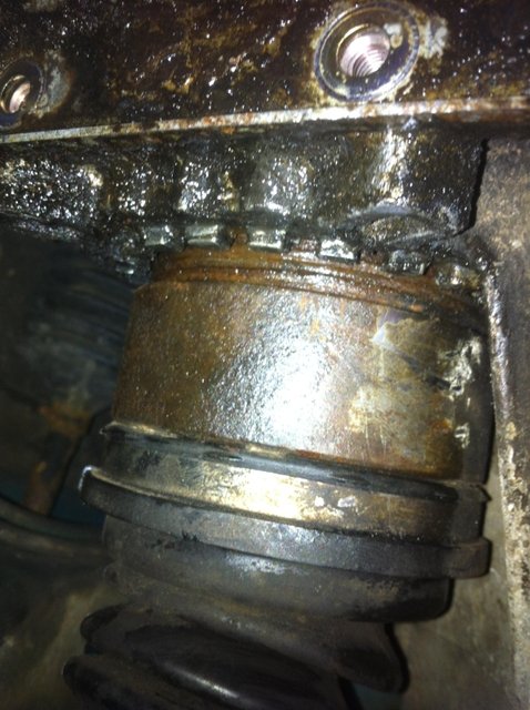 Achswelle getriebeseitig links klein.jpg (381.97 KiB) 27554 mal betrachtet Achswelle getriebeseitig links