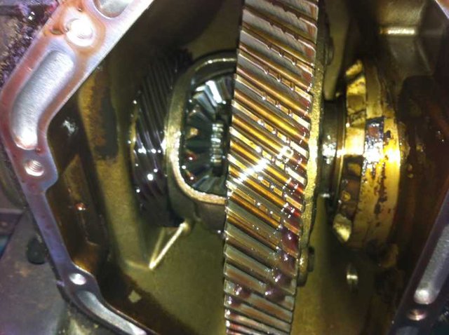 Getriebe innen.jpg (60.29 KiB) 27529 mal betrachtet Getriebe innen