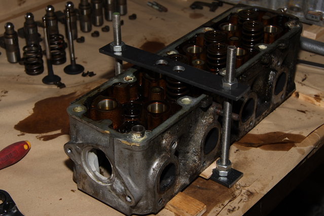 Cors301.JPG (411.64 KiB) 23863 mal betrachtet Das "Werkzeug"