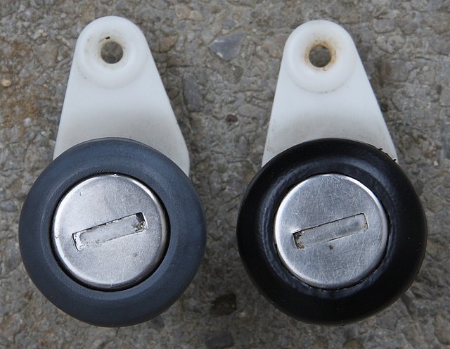 cors405.JPG (412.98 KiB) 63045 mal betrachtet Schließzylinder in neuem Look