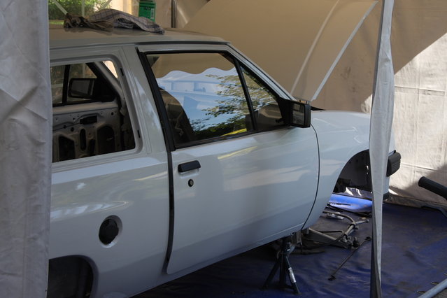 cors406.JPG (345.02 KiB) 63003 mal betrachtet Fenster und Spiegel sind drinne!